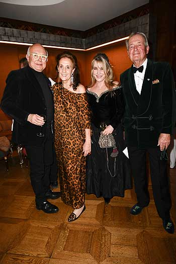 Rolf Sachs, Renate Gr&auml;fin von Rehbinder, Yvonne Schmittenberg, Fidelius Graf von Rehbinder/ "Drink, Dance, Donate - A Hot Party in the Snow" zugunsten des Sheba Medical Center im Hotel Carlton in St. Moritz, Schweiz am 17.02.2022 / Foto: BrauerPhotos / S.Brauer